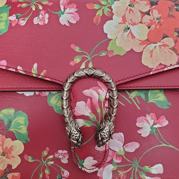 RARE🌸 Authentic Gucci Dionysus Medium - Picture 4 of 16